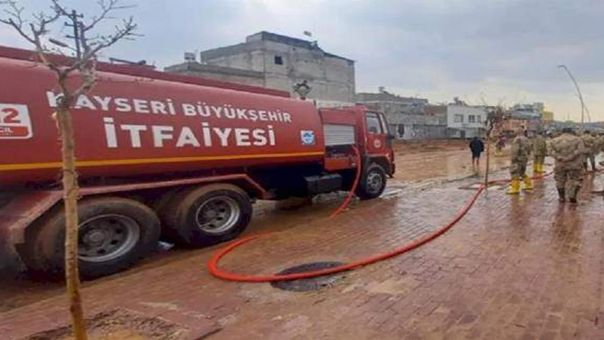 Kayseri selin de yaralarını sarıyor