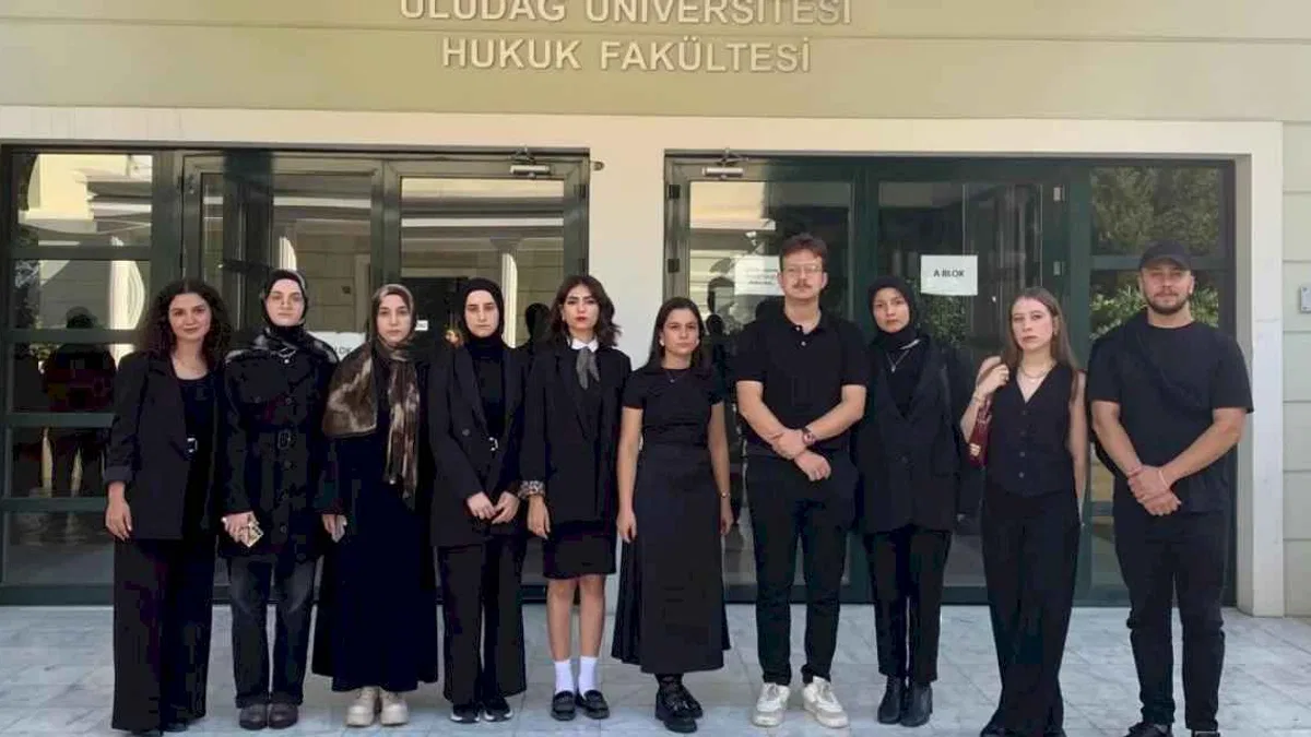 Hukuk fakültesi öğrencilerinden kadın cinayetlerine tepki