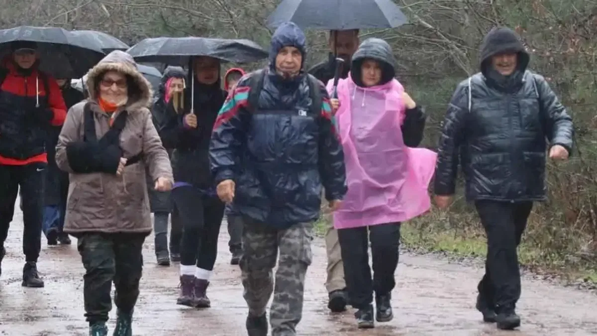 Kocaeli İzmit'te yılın son doğa yürüyüşü Akpınar’da