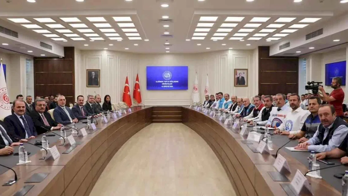 Hükümet son teklifini sundu!