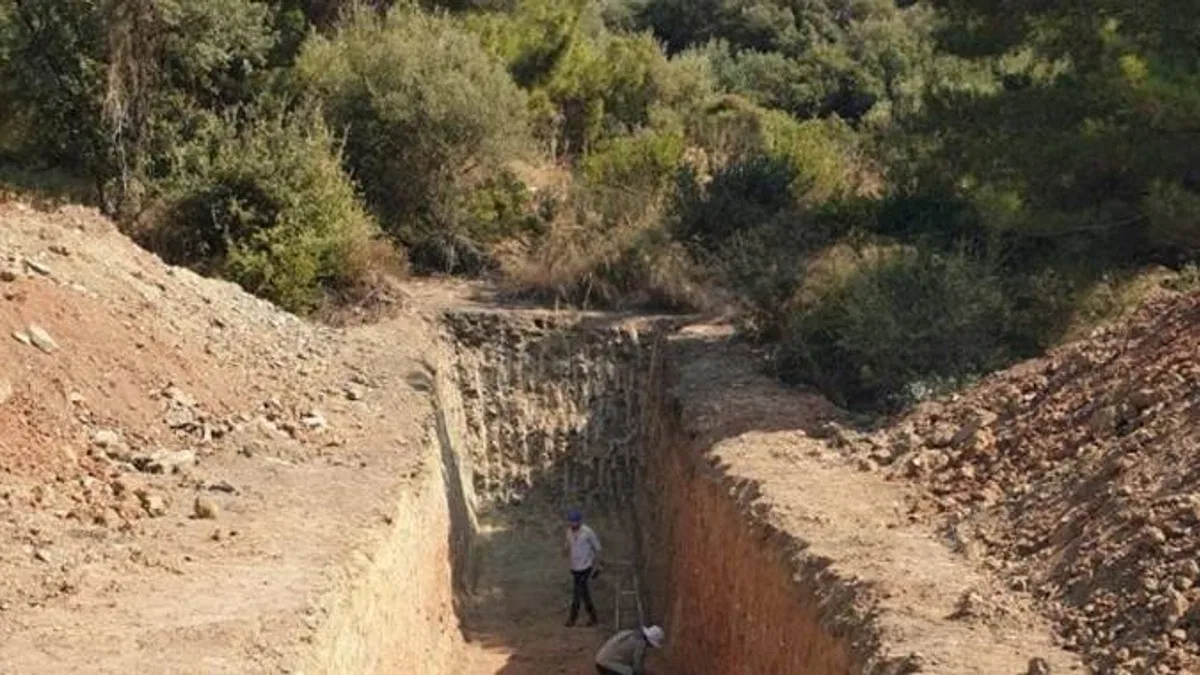 Hendek açıldı... Gümüldür Fayı'nı inceliyorlar