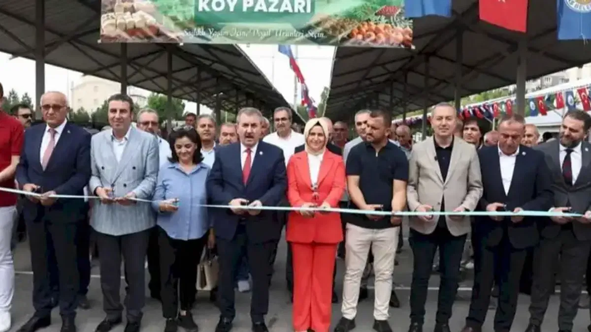 Sivas’ta doğal ürünler ve köy pazarı hizmete açıldı