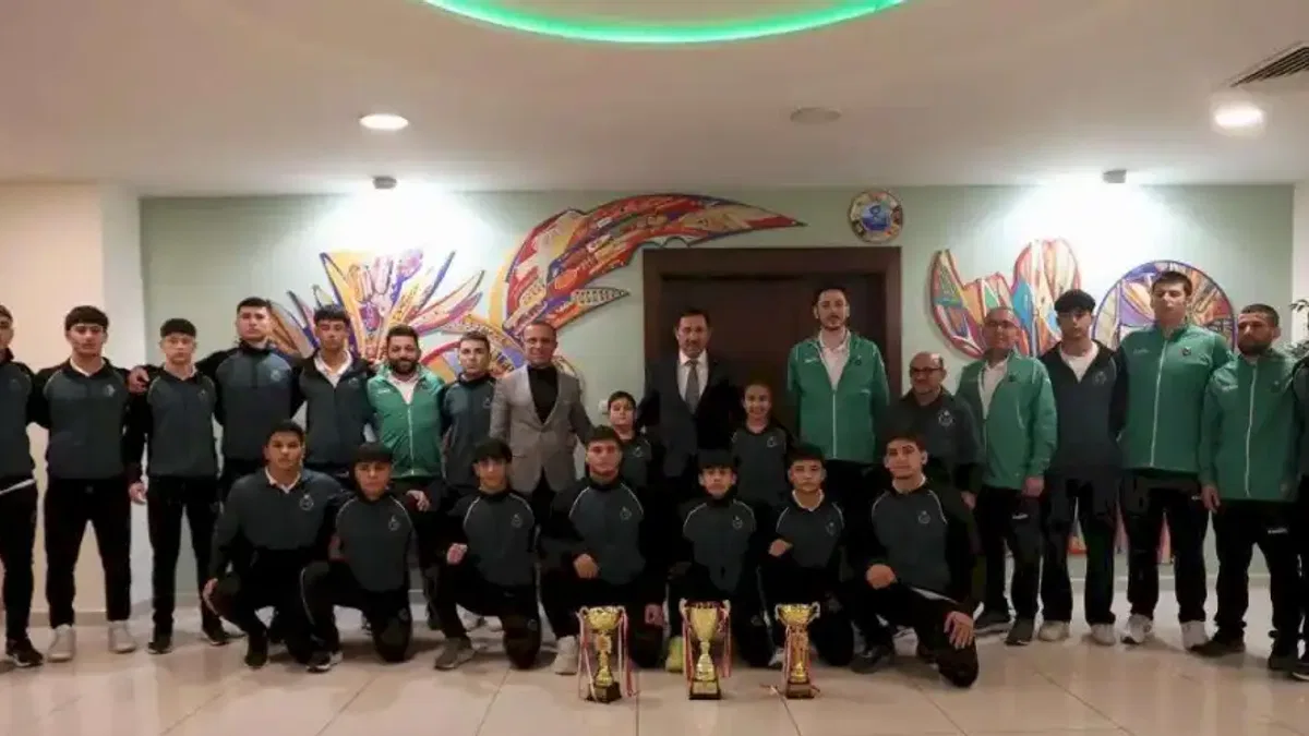 Konya Karatay Belediyespor'dan Başkan Kılca'ya çifte gurur ziyareti