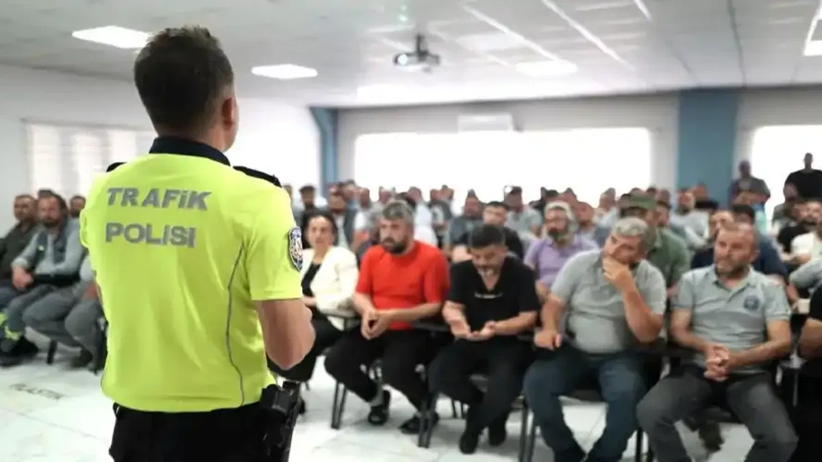 Kayseri Melikgazi'den saha çalışanlarına trafik eğitimi