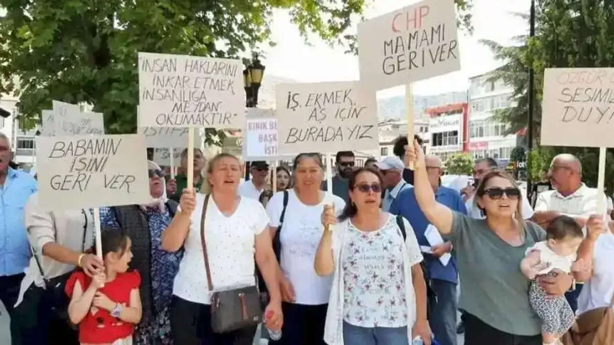 Tokat’ta CHP’li belediyeye protesto! Başkan istifaya çağrıldı