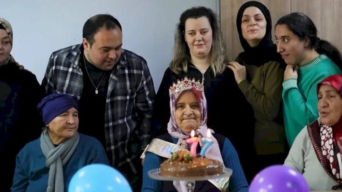 Kocaeli'de 77 yaşındaki teyzeye büyük mutluluk