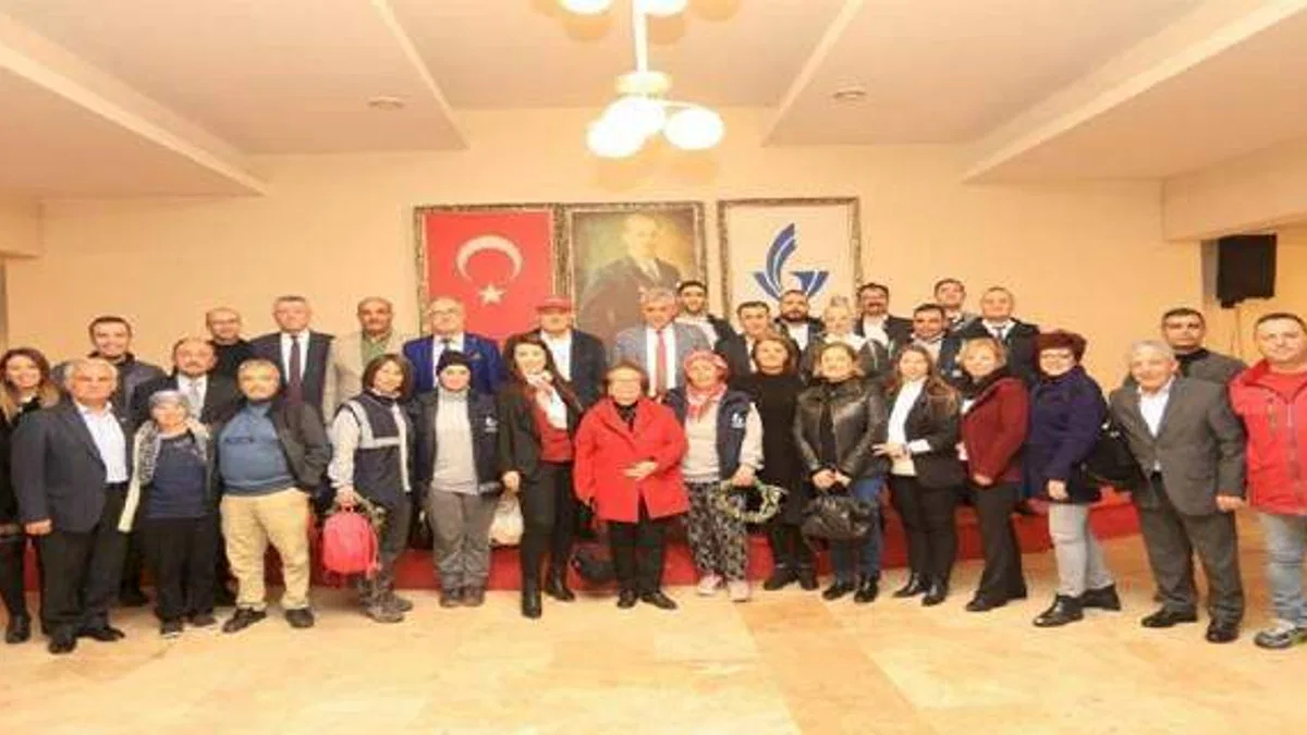 İzmir Güzelbahçe Belediyesi’nden yeni yıl kutlaması