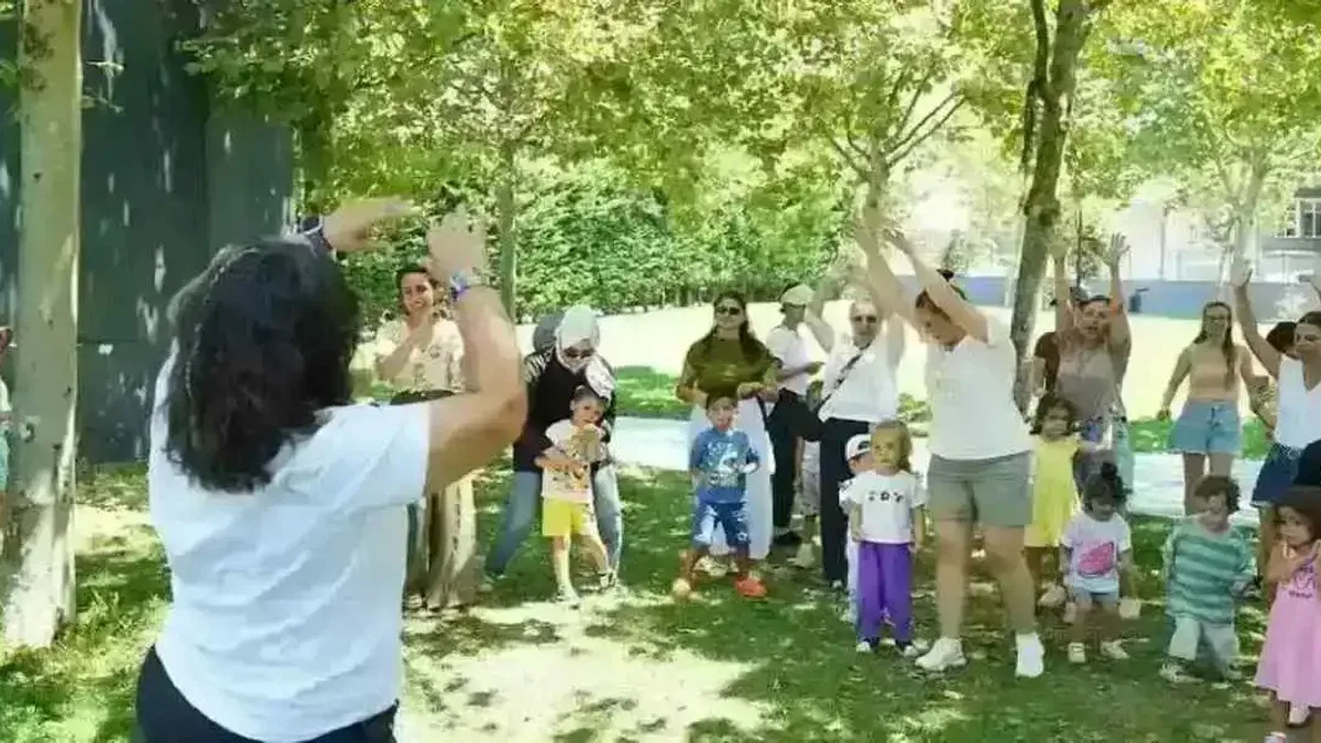 İstanbul Beylikdüzü'nde anne ve çocuklar tatil arasında