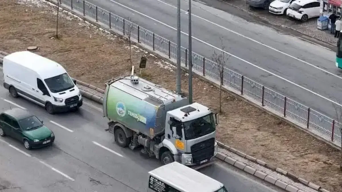 Kayseri Büyükşehir'den şehirde temizlik seferberliği