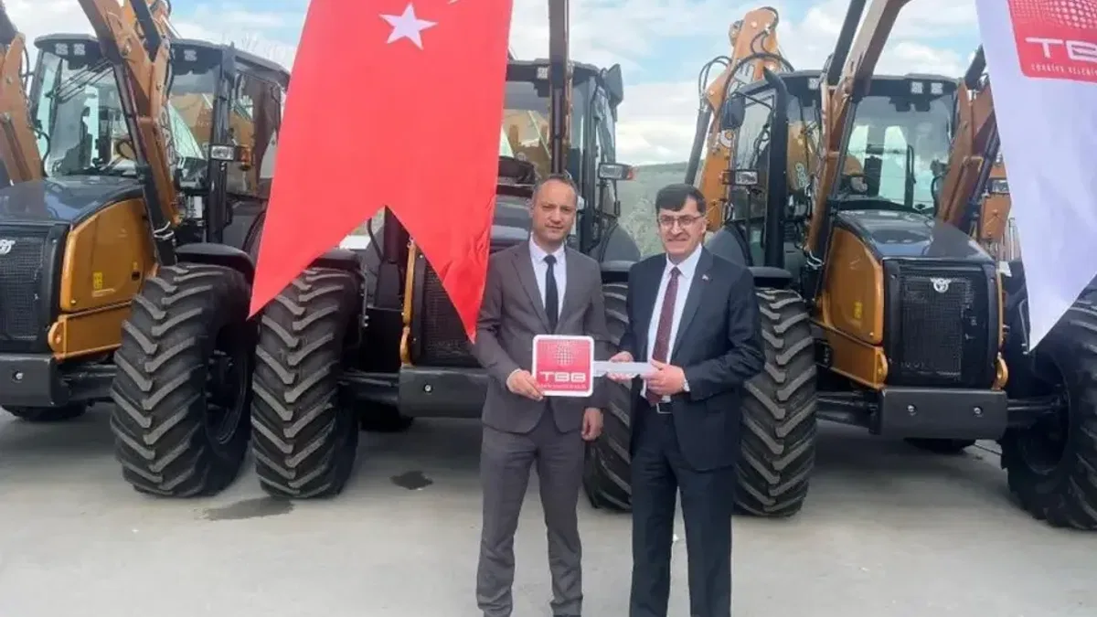 Kütahya Belediyesi’ne TBB'den yeni iş makinesi desteği