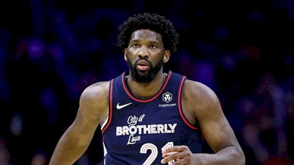 NBA'de Philadelphia 76ers'ın yıldız ismi Joel Embiid'in tarihi gecesi!