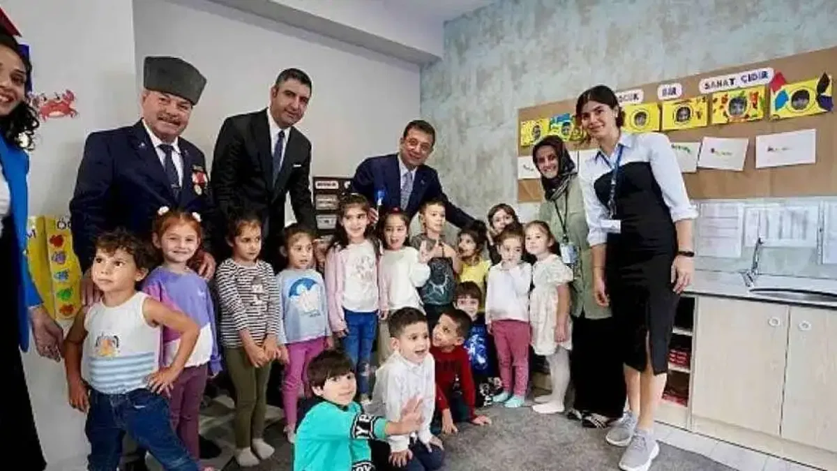 Ekrem İmamoğlu 'Uğur Mumcu Sosyal Yaşam Merkezi'ni Ziyaret Etti