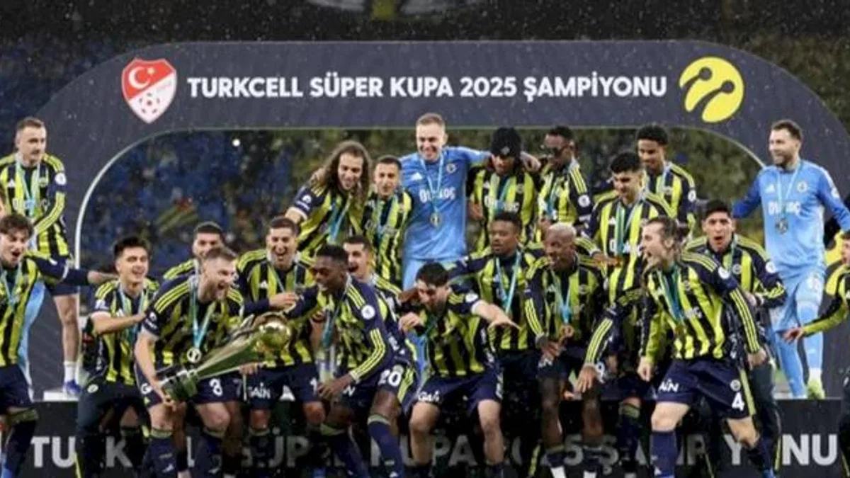 Cumhurbaşkanı Erdoğan'dan Süper Kupa’yı kazanan Fenerbahçe’ye tebrik