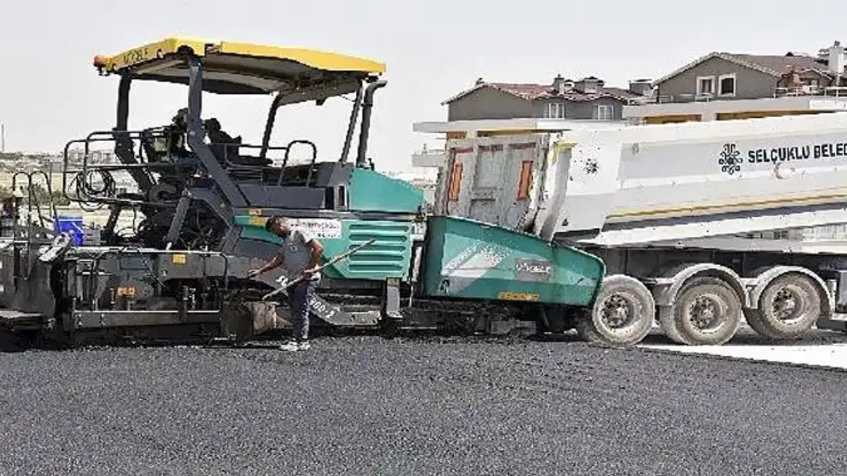 Selçuklu'da asfalt sezonu yoğun tempoda devam ediyor