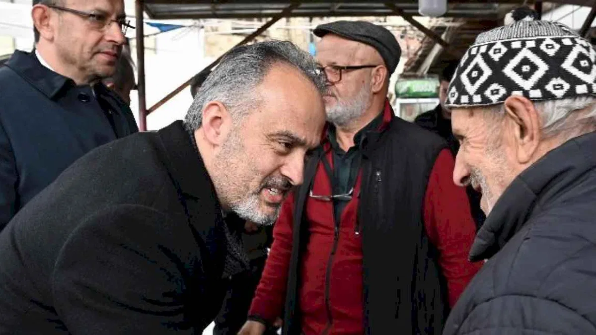 Bursa Büyükşehir'den emeklilere bayram çekleri
