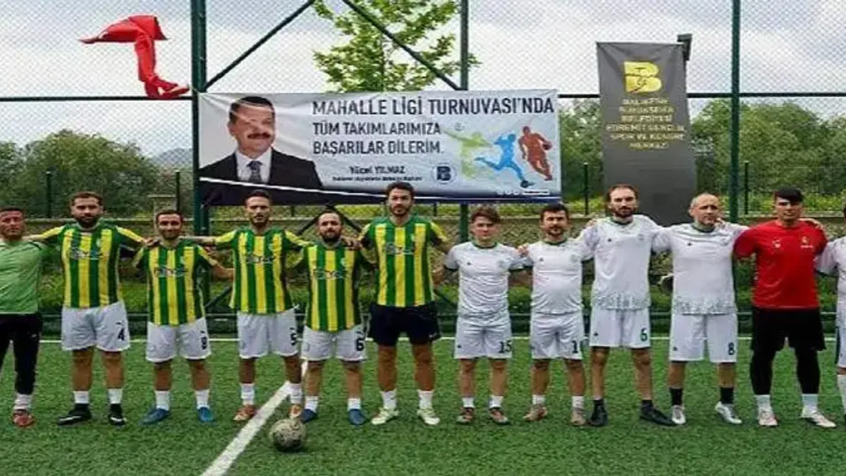Edremit Mahalle Liginde Yarı Final Yolunda
