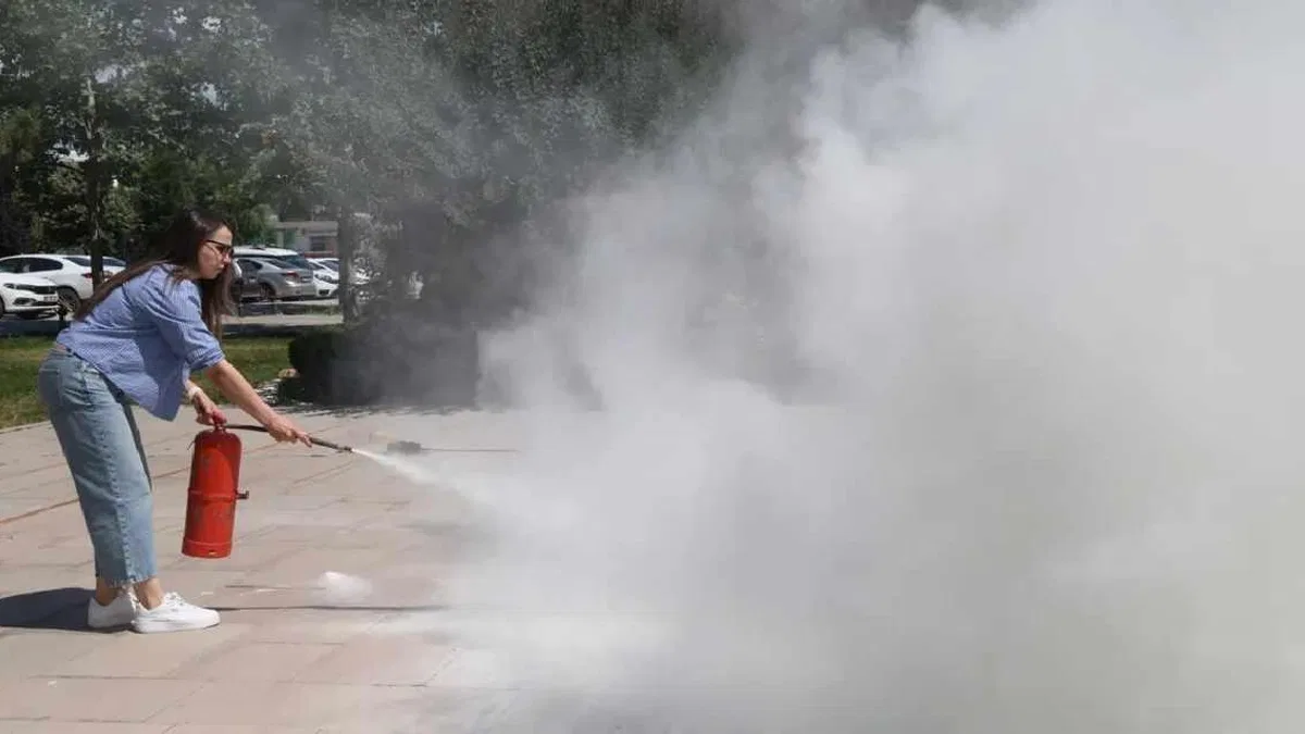 Konya Selçuklu'da uygulamalı yangın eğitimi