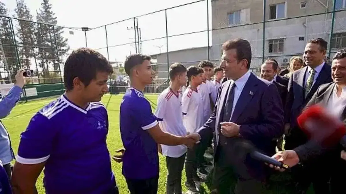 İmamoğlu: Deprem şehirlerinin yanında olmaya kararlıyız