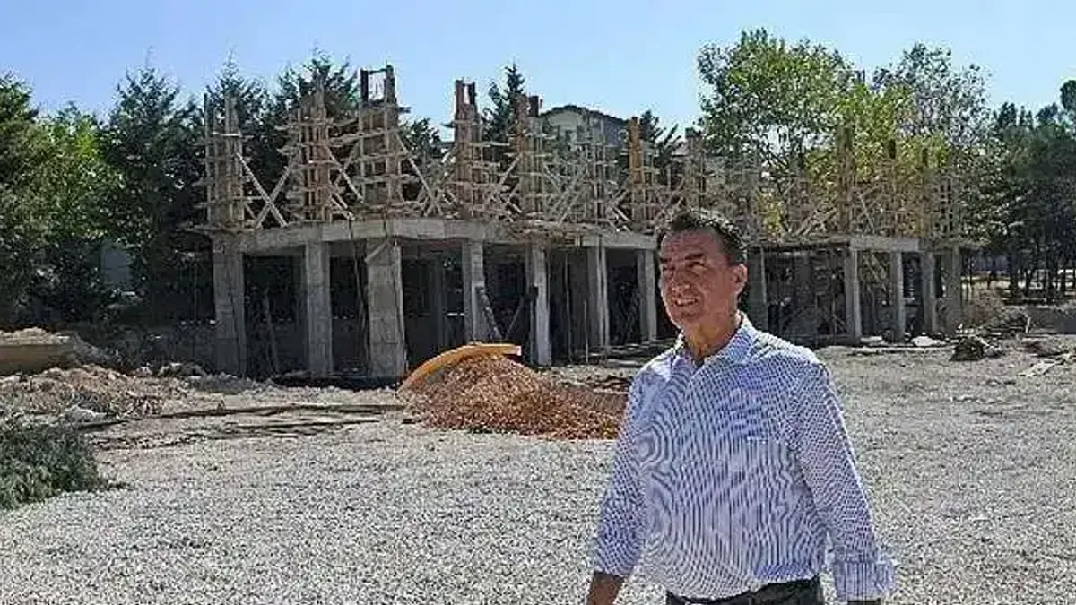 Emek Spor Tesisi Hızla Yükseliyor
