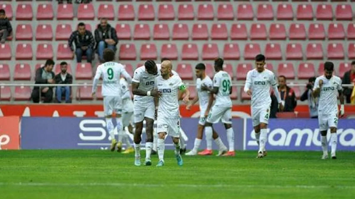 Kayserispor 0-4 Alanyaspor (MAÇ SONUCU - ÖZET) Alanyaspor Kayseri'de galip!