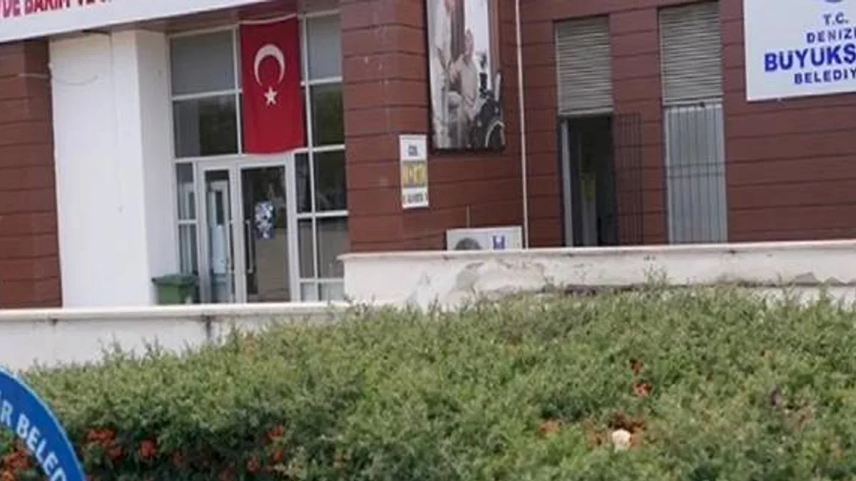 Denizli’de evde bakım ve sağlık hizmetleri gönüllere dokunuyor
