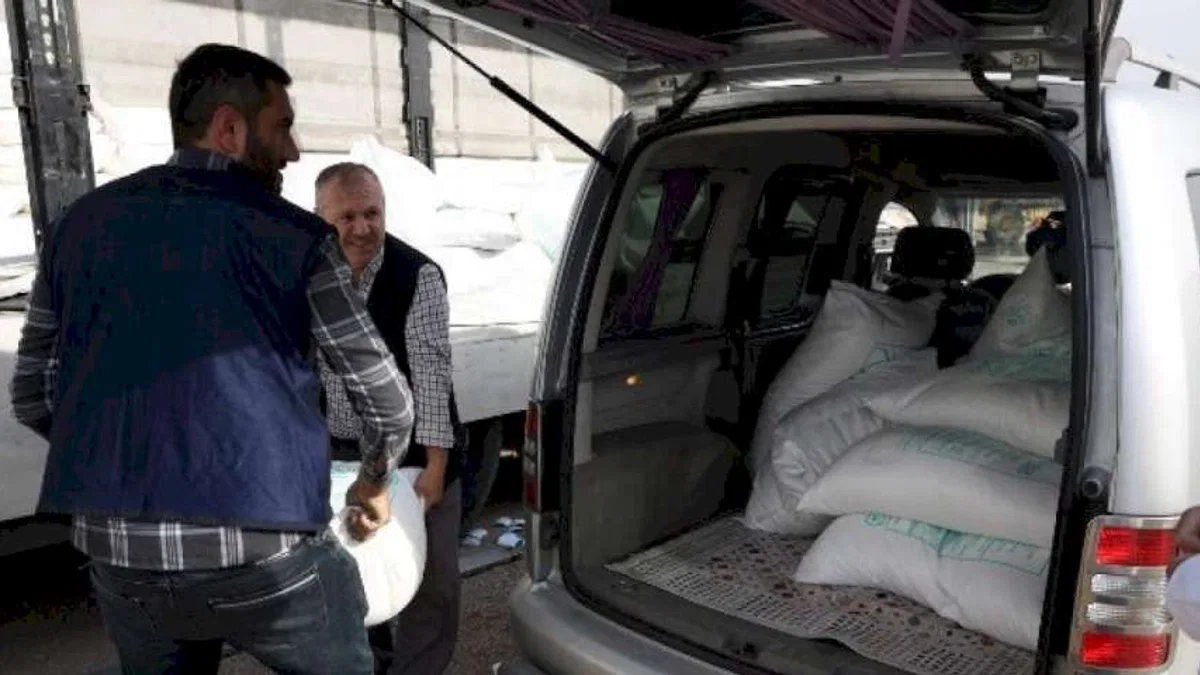 61 bin 885 arı kovanına şeker desteği