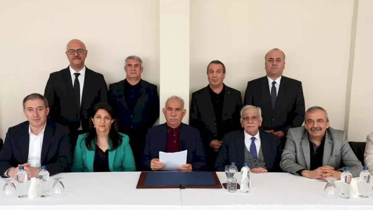 İmralı'dan silah bırakma çağrısı!