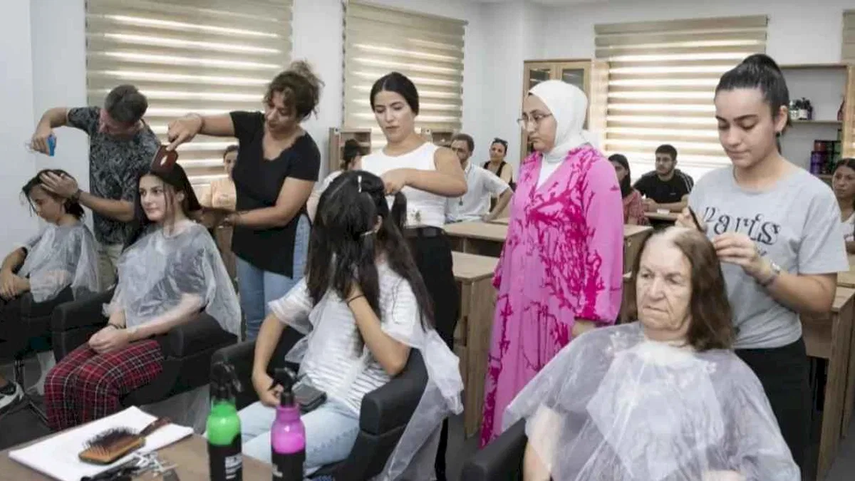 Büyükşehir’in kursları istihdama katkı sağlıyor
