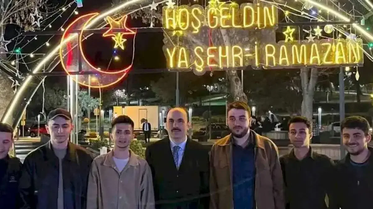 Başkan Altay Konyalıların ramazan coşkusuna ortak oldu