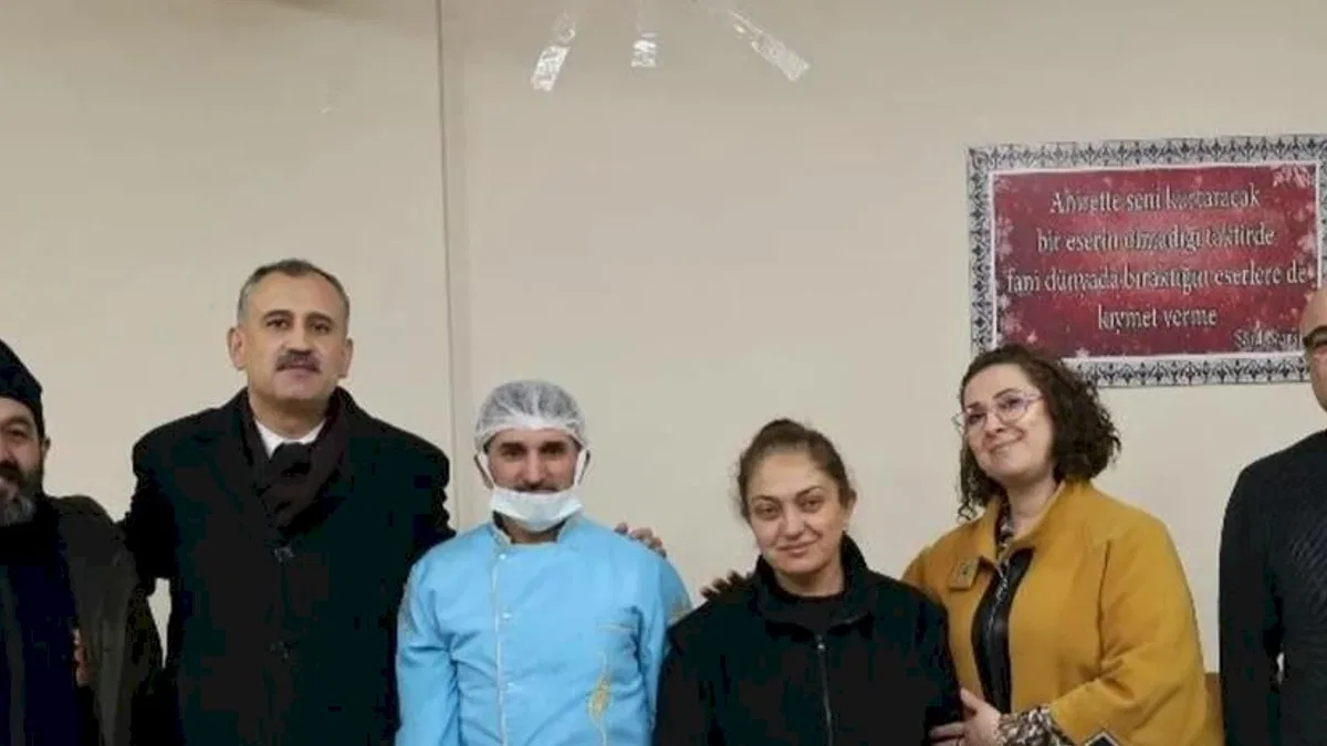 Ağrı Valisi Dr. Bozkurt’tan protokolden uzak iftar