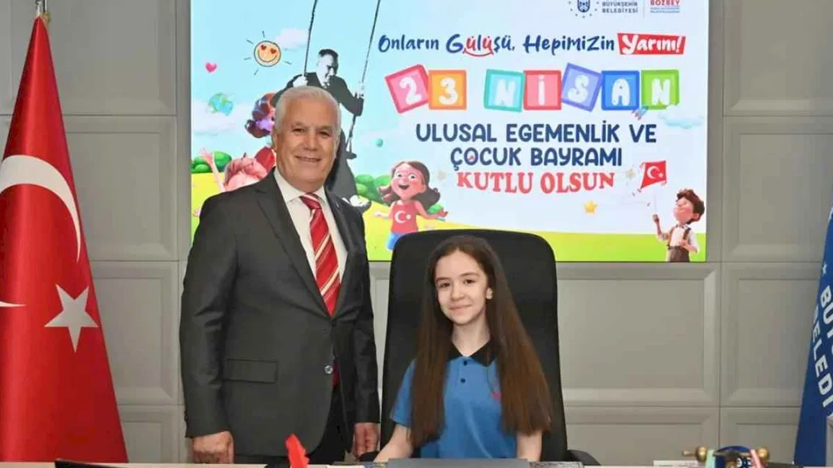Başkan Mustafa Bozbey, koltuğunu geleceğin başkanlarına devretti