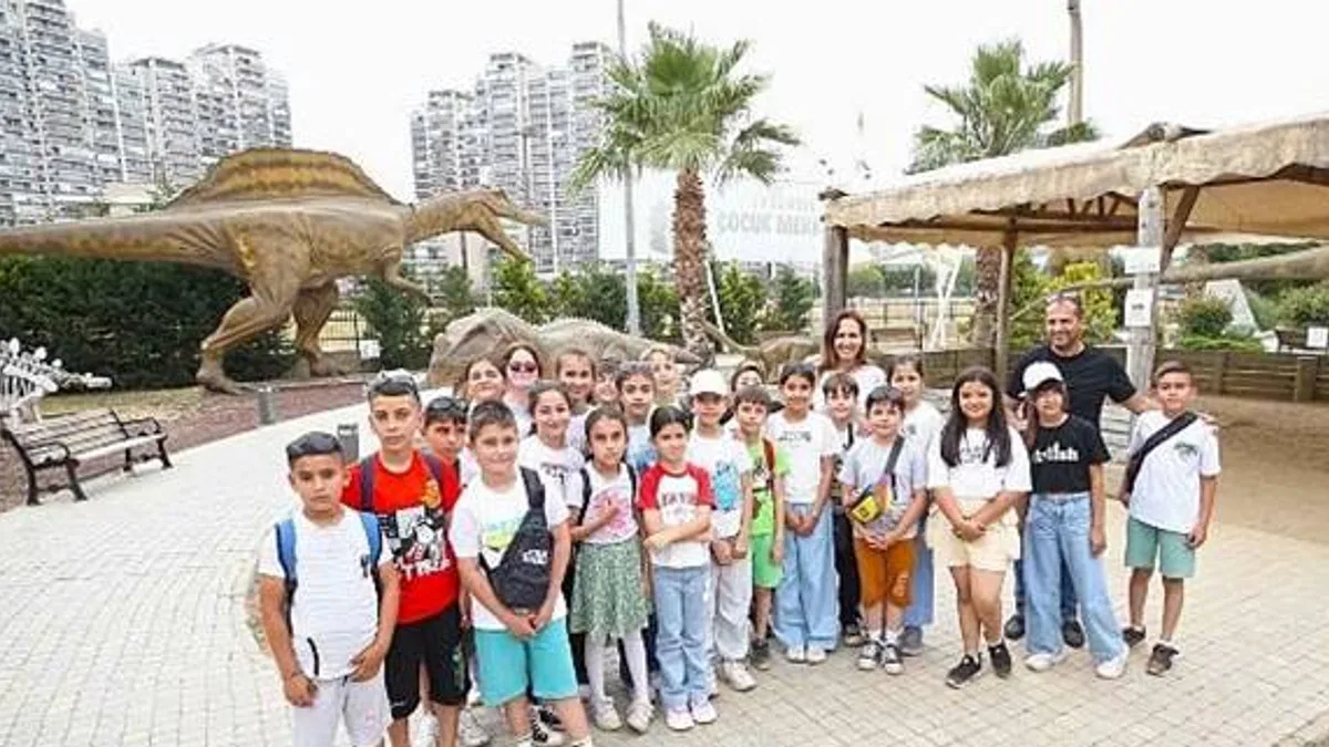 Öğrenciler ara tatilde Evrensel Çocuk Merkezi'nde buluştu