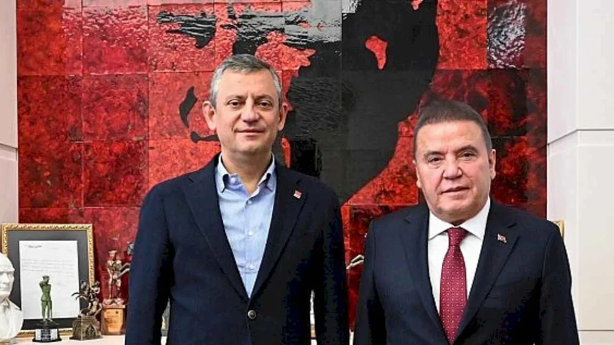 Başkan Böcek'ten CHP Lideri Özel'e ziyaret