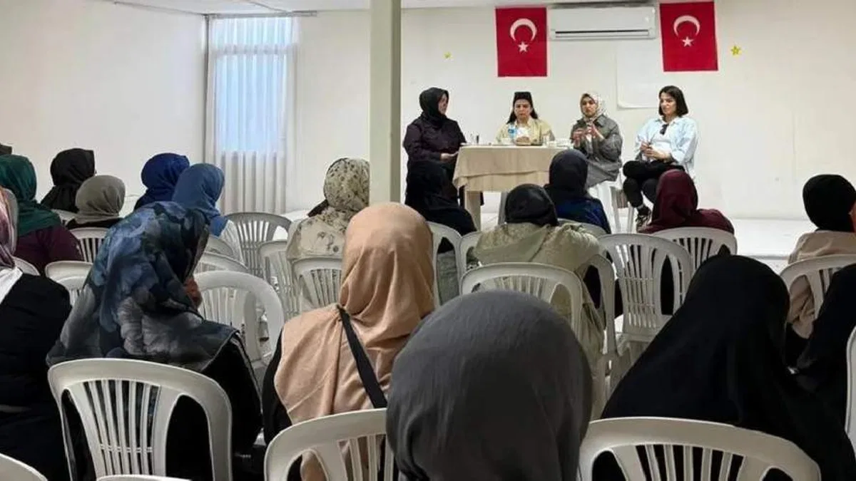 Sakarya Akyazı’da kadınlara rehberlik eden buluşma