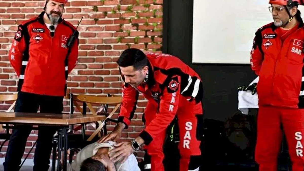 Antalya'da özel gereksinimli bireylere afet farkındalık eğitimi