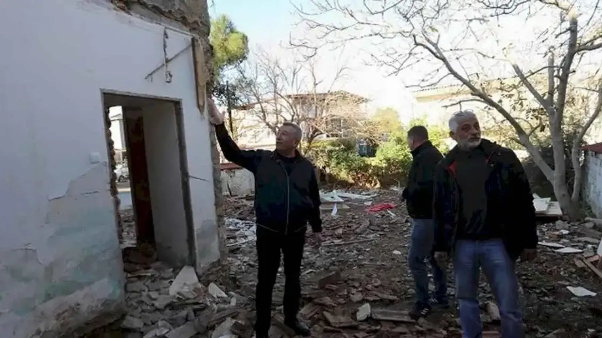 İzmir'de Avlu Güzbel Cafe yola çıkıyor