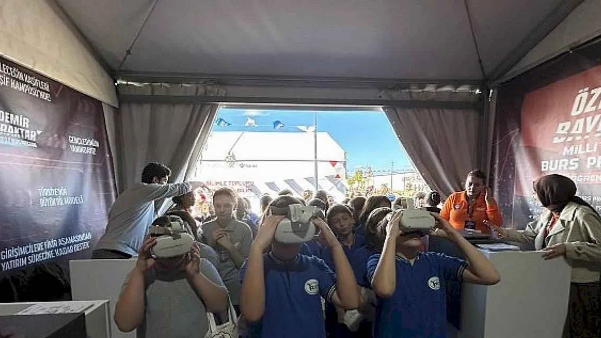 Bilimle Büyüyen Zihinler Trabzon'da Buluştu: STEAMFEST'te Bilim Rüzgârı Esti!