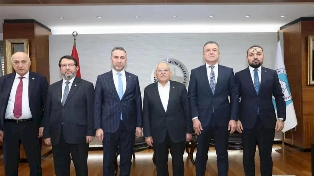 Memduh Büyükkılıç'tan 'birlik' mesajları