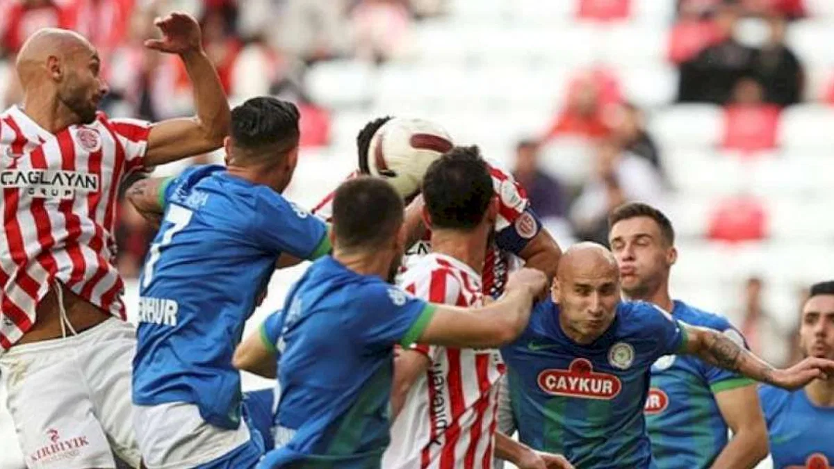 Bitexen Antalyaspor 0-0 Çaykur Rizespor (Maç Sonucu) Antalya'da gol sesi çıkmadı!