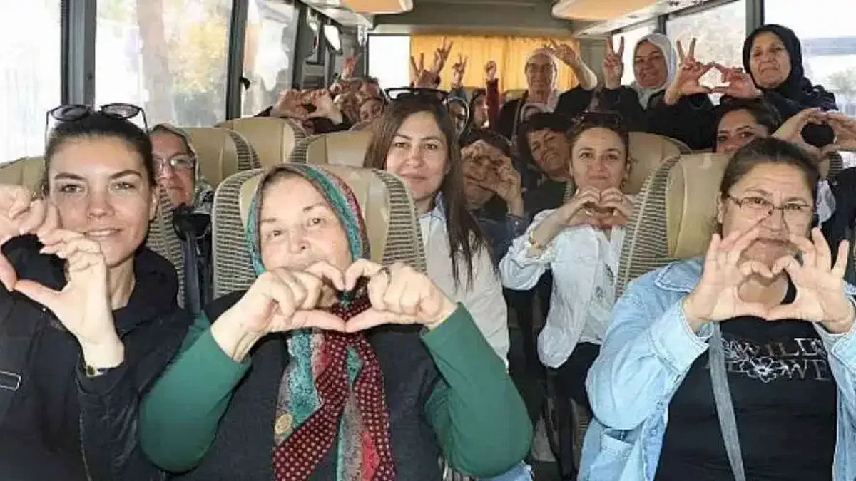 Manisa Büyükşehir Kadınları Sosyal Hayatla Buluşturmaya Devam Ediyor