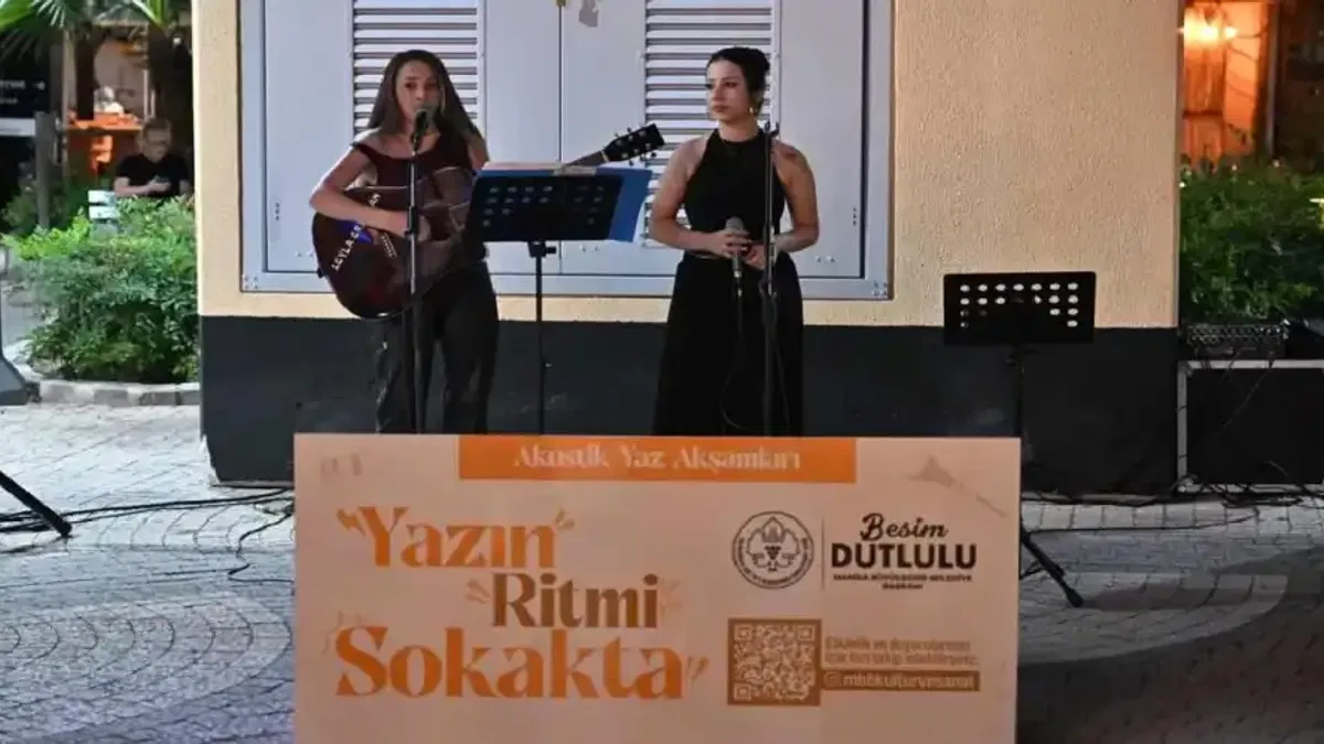 Akustik Yaz Akşamları ile müziğin ritmi Manisa'da