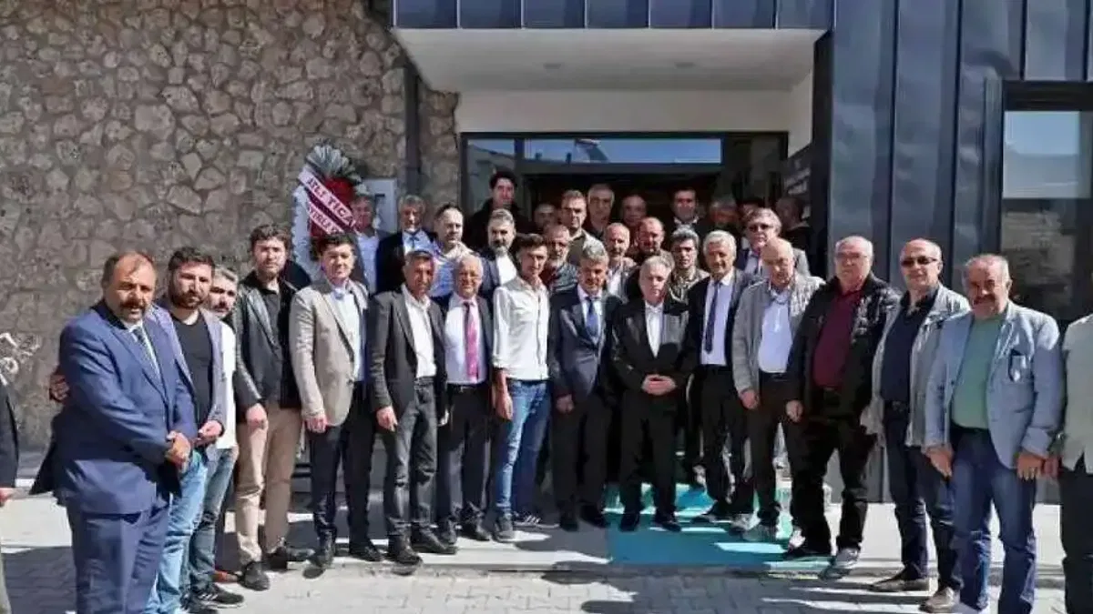Başkan Yalçın'ın ilk kırsal ziyareti Yamaçlı’ya