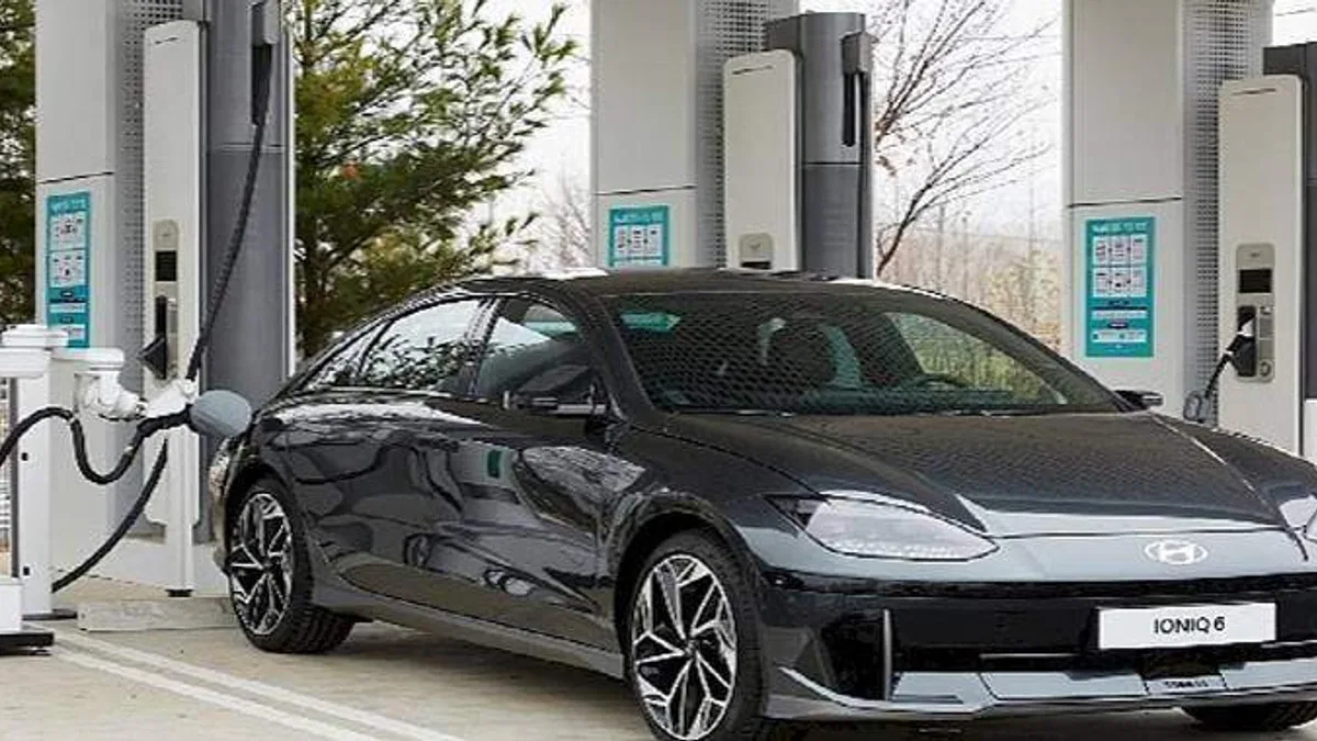Hyundai Elektrikli Araçlar İçin Otomatik Şarj Robotu Geliştirdi.