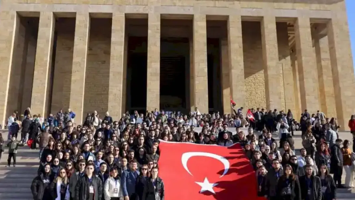 Bursalı 550 genç Ata’nın huzurunda