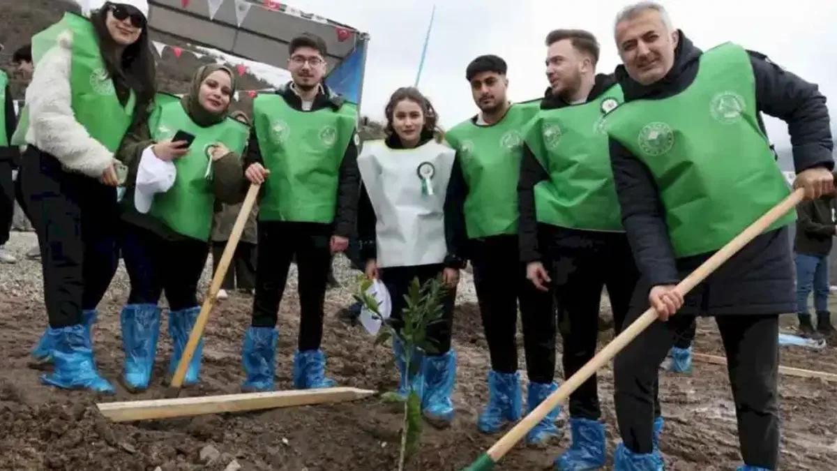 AÇÜ'lü Sınıf Öğretmenliği öğrencilerinden geleceğe nefes