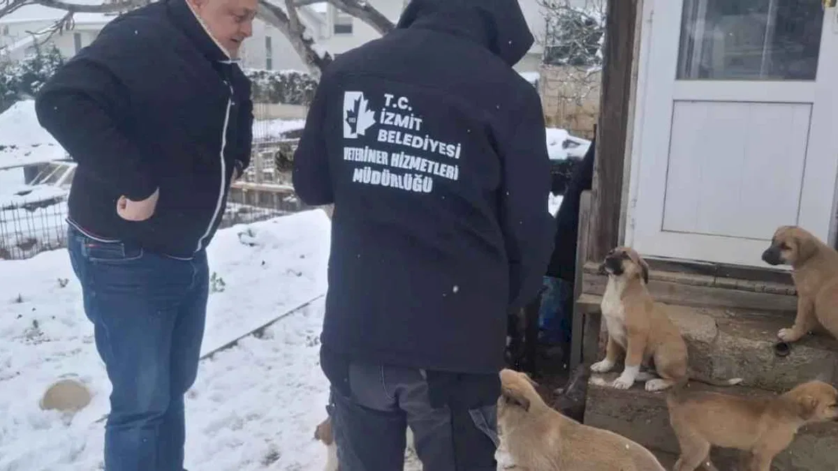 Kocaeli İzmit Belediyesinden soğuk günlerde sıcak destek