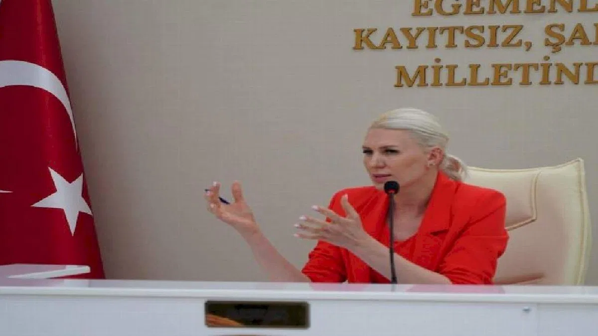 CHP’li Belediye Başkanı'ndan çarpıcı açıklama.... "Ters kelepçe ile gidersin!"
