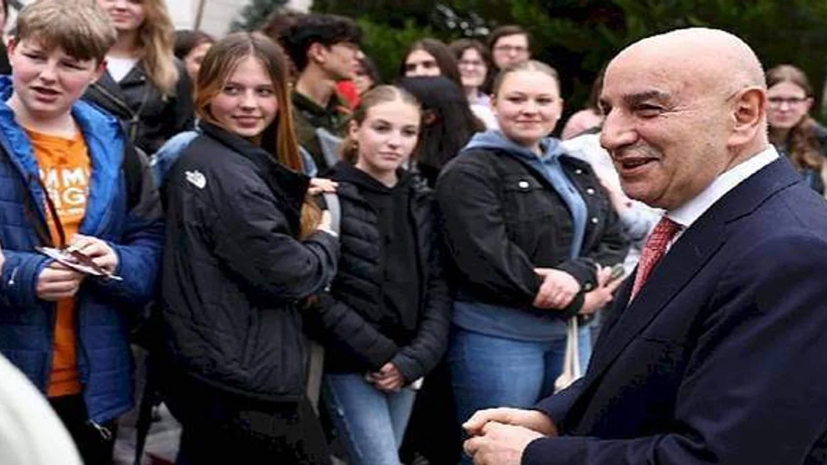 Hollandalı Öğrenciler Teknomer'de Misafir Edildi