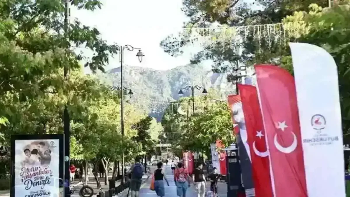 Denizli Çamlık Bulvarı'nda keyifli pazar