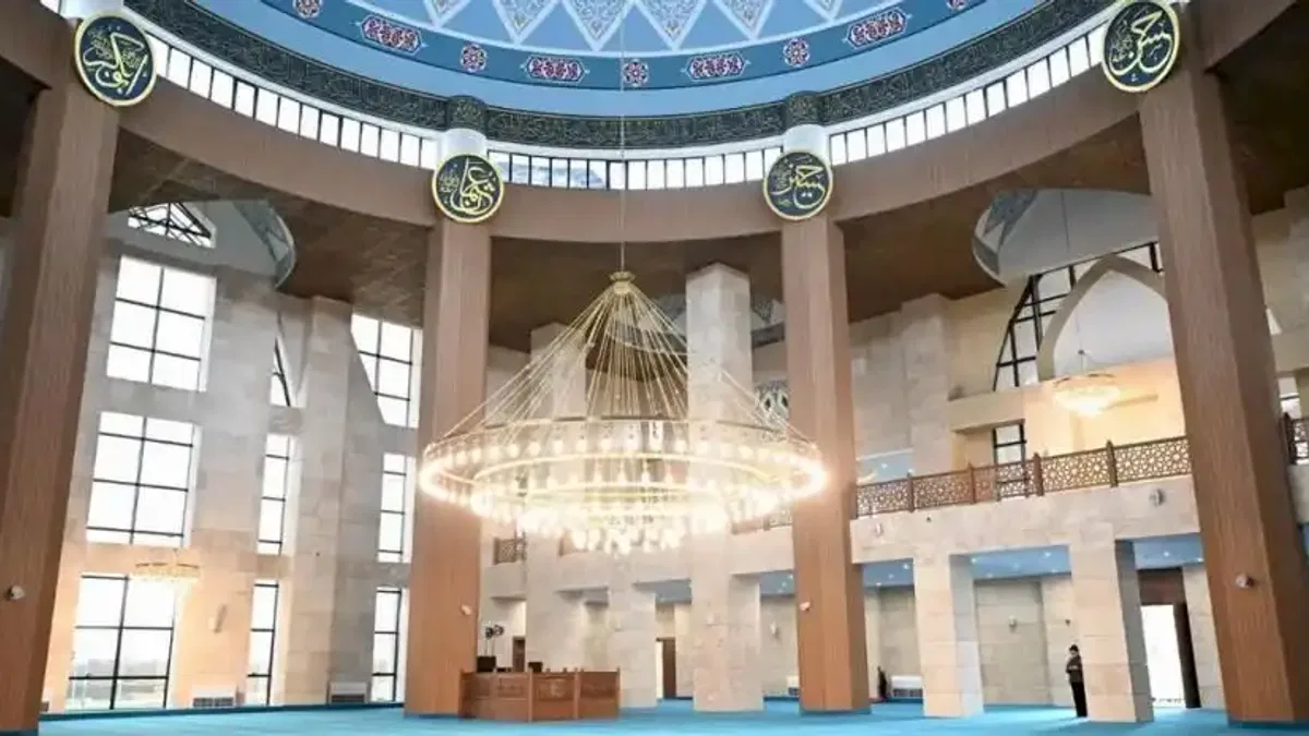 Kocaeli Kartepe Kent Meydanı Camii ilk teravihle açılıyor